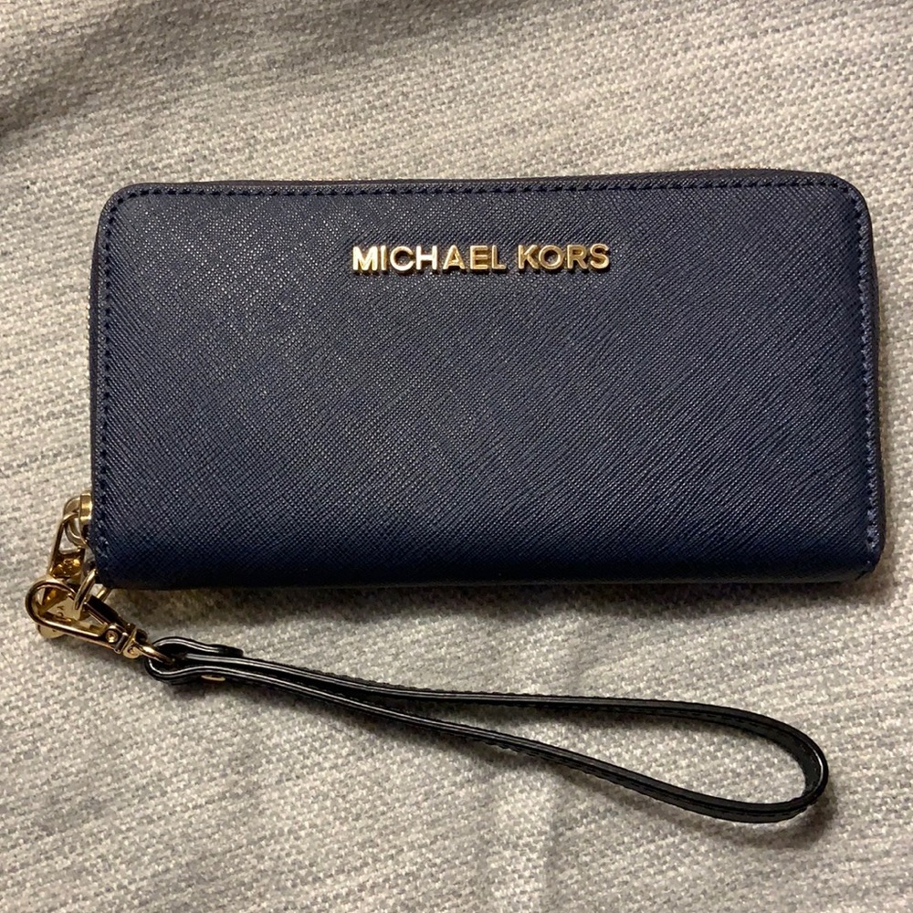 Michael Kors Jet Set Wrislet